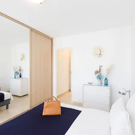 On La Croisette Fabulous Sea View 1 Bed *