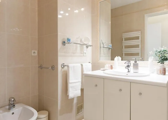 On La Croisette Fabulous Sea View 1 Bed Cannes