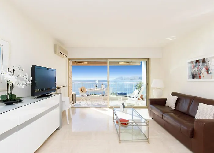 On La Croisette Fabulous Sea View 1 Bed
